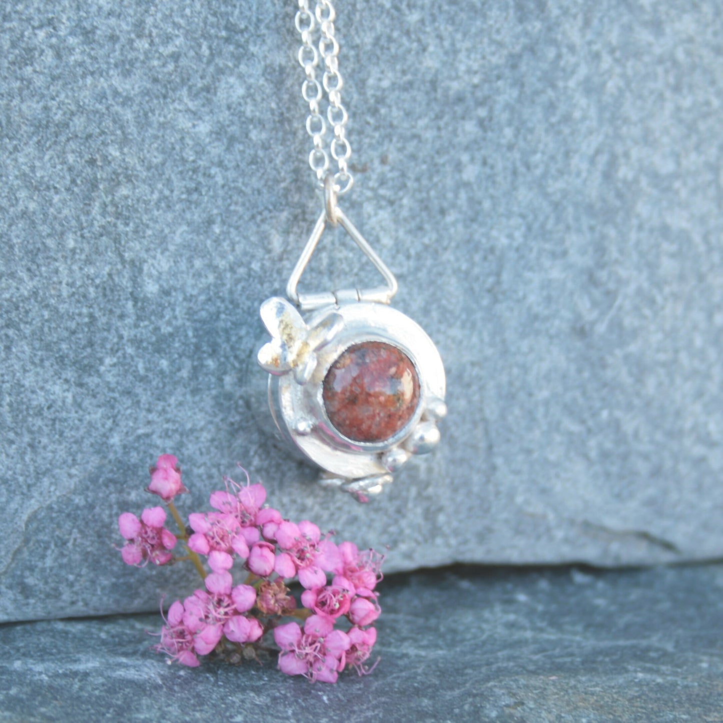 Lewisian-Gneiss-locket