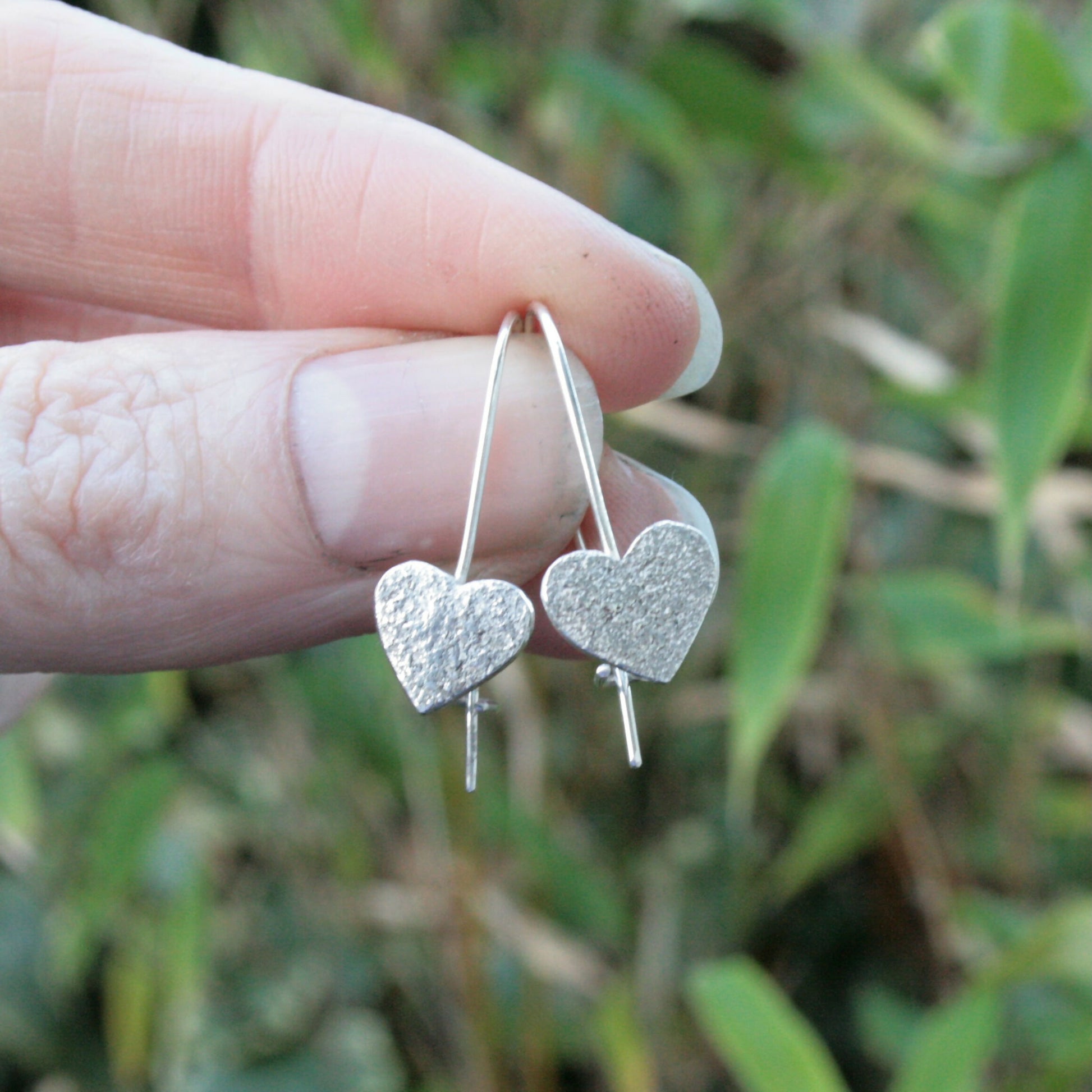 silver-heart-textured-earrings