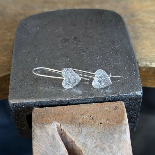 handmade-silver-textured-heart-earrings