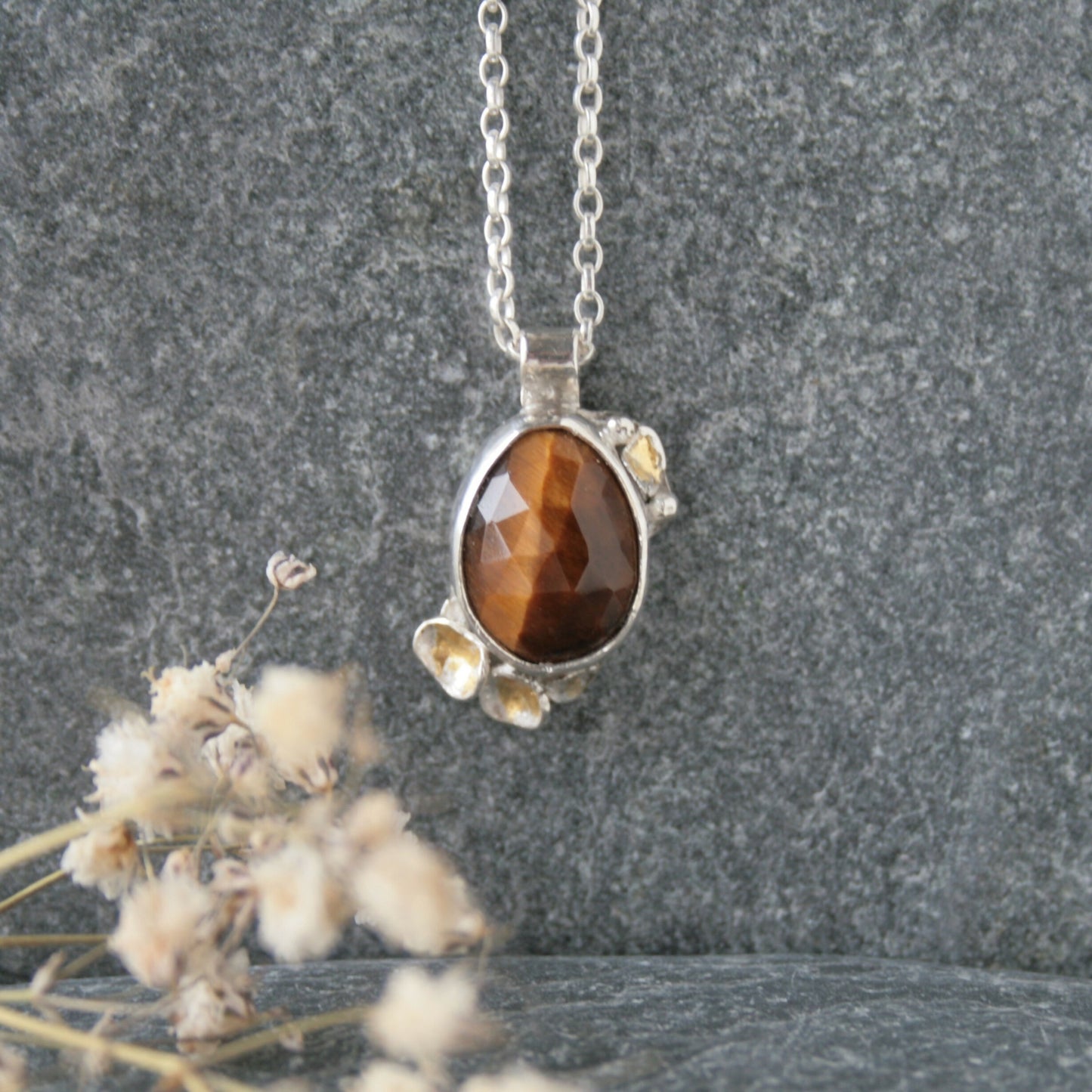 tigerseye-gemstone-pendant