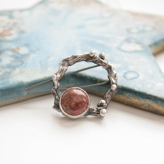 Scottish gemstone brooch, Lewisian Gneiss gemstone brooch